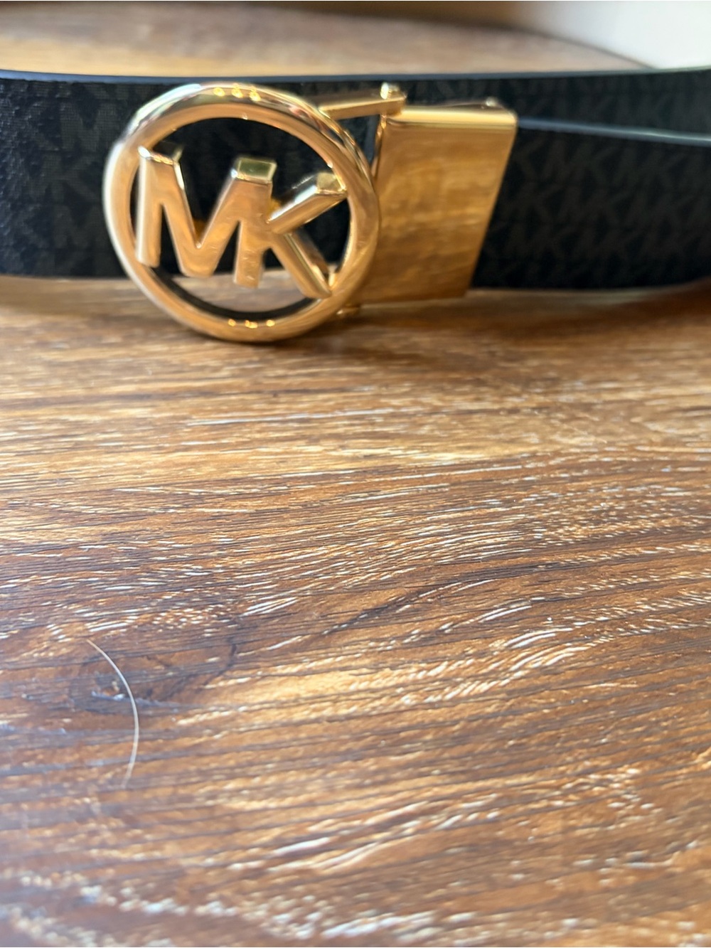 Michael Kors Logo Belt – One Size ✨